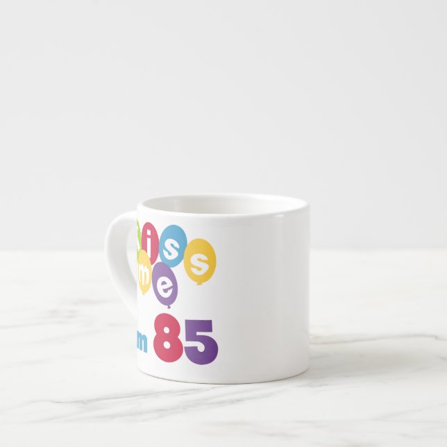Taza De Espresso Bésame tengo 85 camisetas de cumpleaños y regalos (Izquierda)