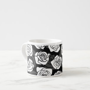 Taza De Espresso Bonitas rosas blancas y negras de época