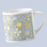 Taza De Espresso Bonito Azul Botánico Flor Floral Keepsake<br><div class="desc">Moderno acuarela color amarillo,  verde y blanco de flores botánicas silvestres en un fondo azul pálido para un fresco ambiente de verano. Perfecto para un regalo para agradecer a su gente especial.</div>