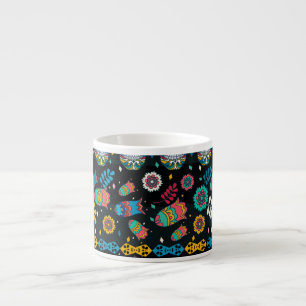 Taza De Espresso Calaveras tribales de Boho: patrón colorido.