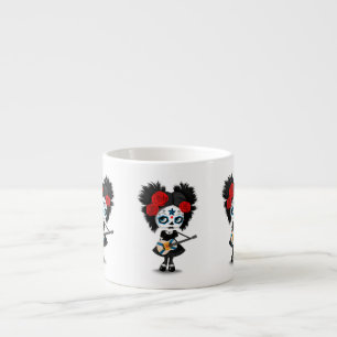 Taza De Espresso Chica del cráneo del azúcar que toca la guitarra