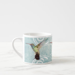 Taza De Espresso Colibrí con fondo floreciente