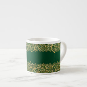 Taza De Espresso Cordón de oro de la hoja en fondo verde