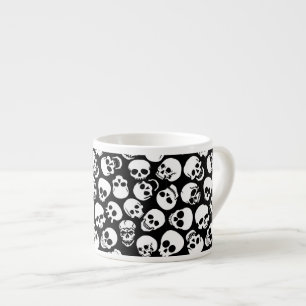 Taza De Espresso Cráneos en modelo negro del fondo