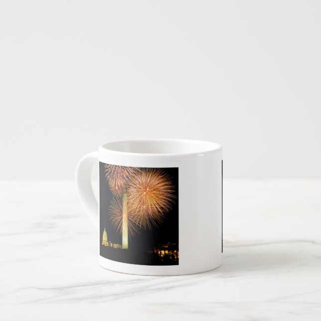 Taza De Espresso Cuarto de julio, exhibición del fuego artificial, (Izquierda)