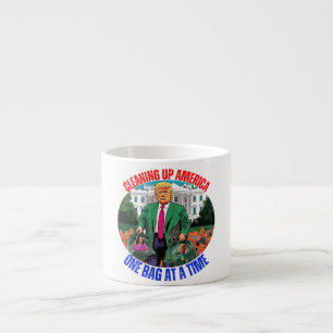 TAZA DE ESPRESSO DONALD TRUMP LIMPIANDO A ESTADOS UNIDOS UNA BOLSA 
