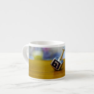 Taza De Espresso El feliz Hanukkah de SlipperyJoe girando a cuatro 