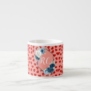 Taza De Espresso Elegante azul polvoriento floral y corazones rojos