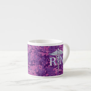 Taza De Espresso Enfermera inscrita RN Caduceus en Fuchsia Camo