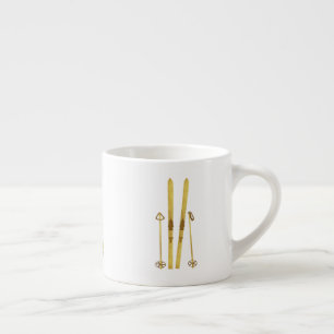 Taza De Espresso Esquíes De Oro Y Pollos Ilustracion de esquí de