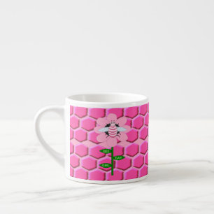 Taza De Espresso Feliz Día de la Abeja Chica Pink Birthday Bumblebe