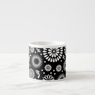Taza De Espresso Flores Boho Patrón floral vectorial negro y blanco