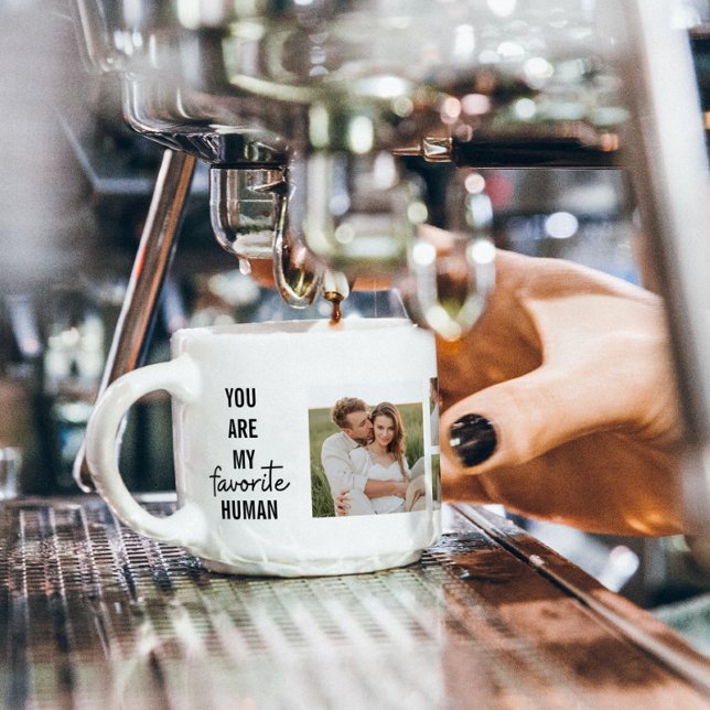 Taza De Espresso Foto de pareja de jóvenes modernos y cita romántic (Subido por el creador)