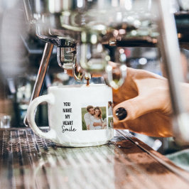 Taza De Espresso Fotografía de pareja de colonos y encantadora cita
