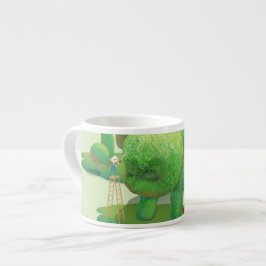 Taza De Espresso Gardeneradores de gatos y Bush de animales verdes