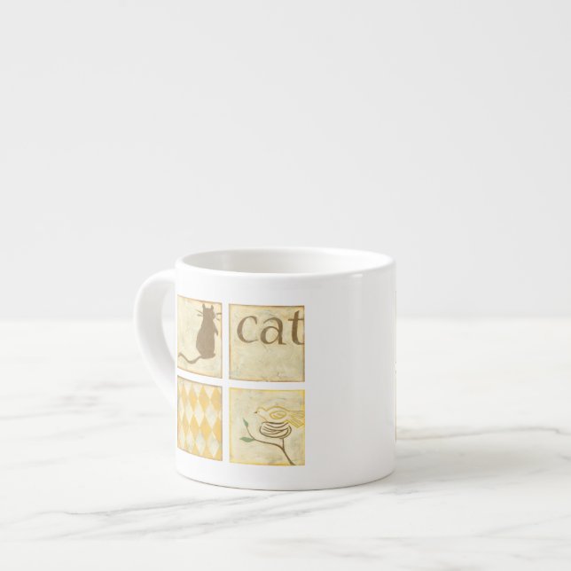 Taza De Espresso Gato marrón y pájaro amarillo por Chariklia Zarris (Izquierda)