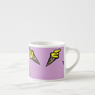 Taza De Espresso Helado amarillo en púrpura