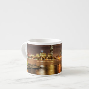 Taza De Espresso Hielo derretido parcialmente en el río Charles en