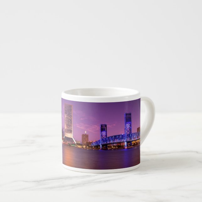 Taza De Espresso Horizonte de Jacksonville la Florida en la noche (Derecha)