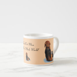 Taza De Espresso imagen del perro de abrazo de la mamá del beagle