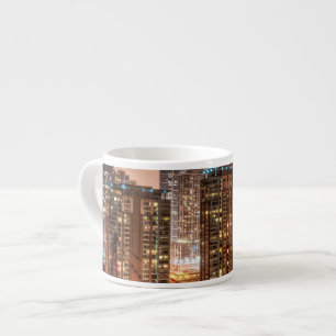 Taza De Espresso La nieve cae sobre horizonte en la tarde en