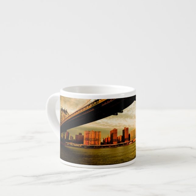 Taza De Espresso La opinión del puente de Manhattan del lado de (Izquierda)