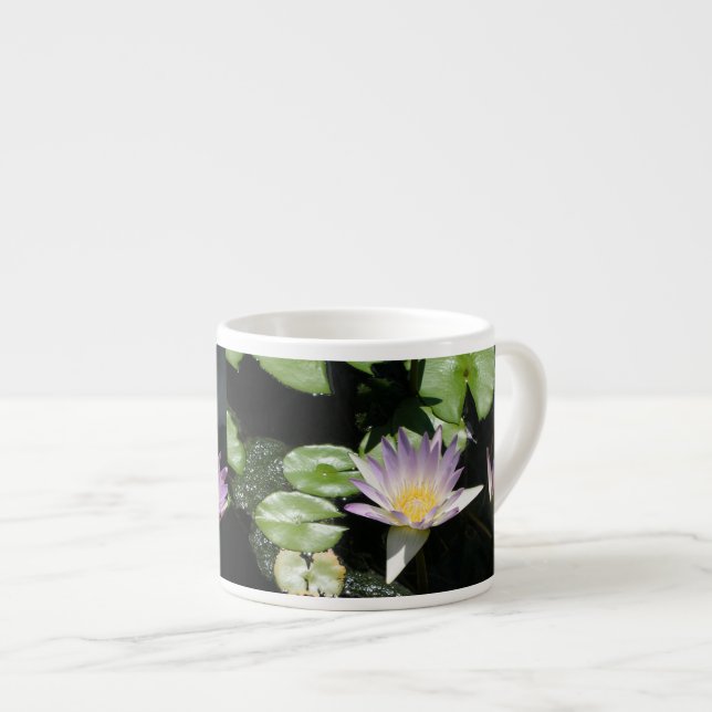 Taza De Espresso Lirios de agua de lavanda (Derecha)
