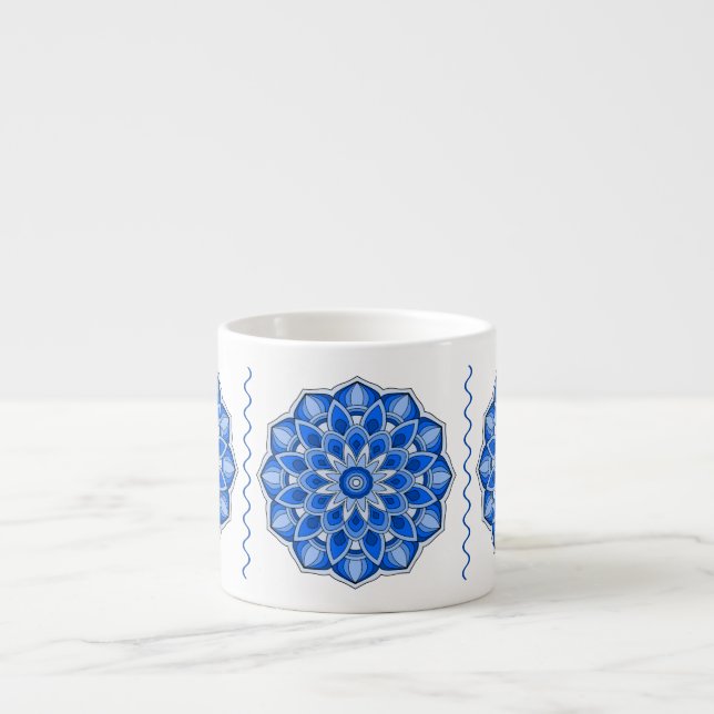 Taza De Espresso Mandala en la Mug de especialidad azul (Frente)