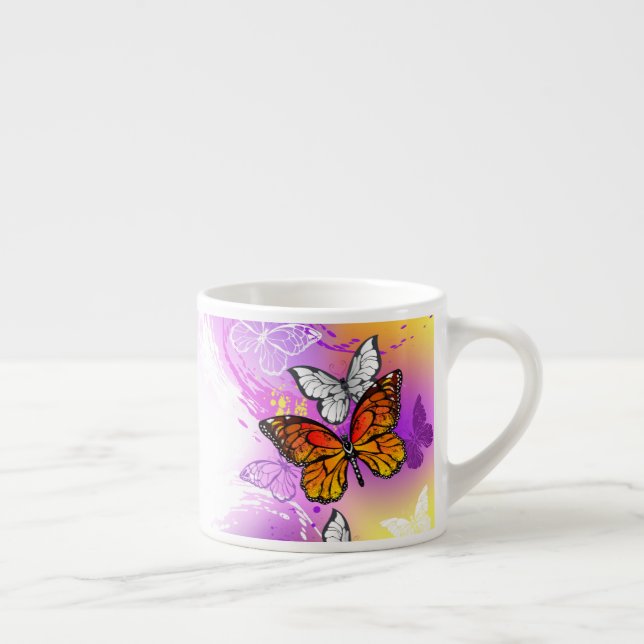 Taza De Espresso Mariposas monarcas en fondo morado (Derecha)