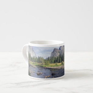 Taza De Espresso NA, EE. UU., California, Yosemite NP, Vista del va
