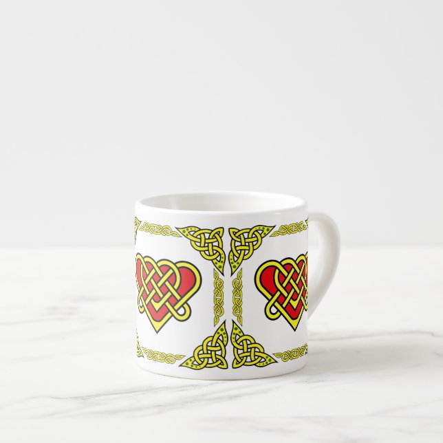 Taza De Espresso Nudo de corazón entrelazado celta/Gadhlig, diseño  (Derecha)