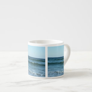 Taza De Espresso Olas de la orilla azul interminable en movimiento