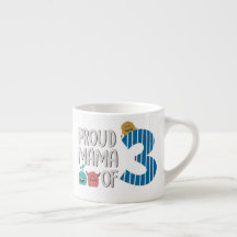 Orgullosa mamá de Tres Latte Mug