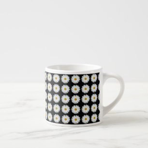Taza De Espresso Patrón floral de margarita blanca sobre negro