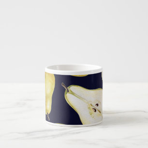 Taza De Espresso pera madura, fondo negro, arte de jardín