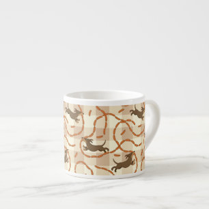 Taza De Espresso perros afortunados con el fondo de las salchichas