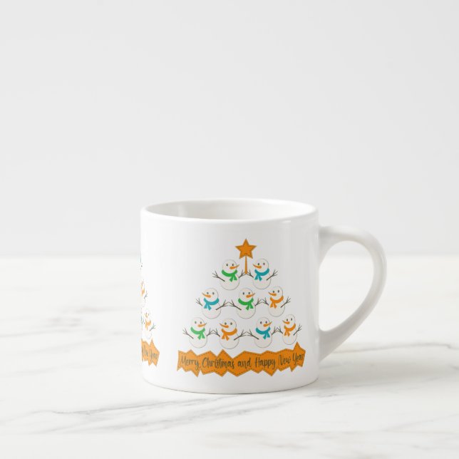 Taza De Espresso Pirámide de árboles de Navidad hecha de muñecos de (Derecha)