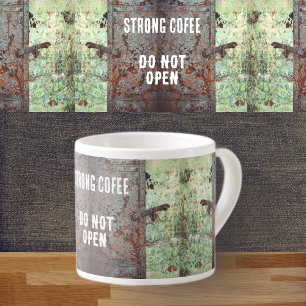 Taza De Espresso Puerta vieja y rugosa