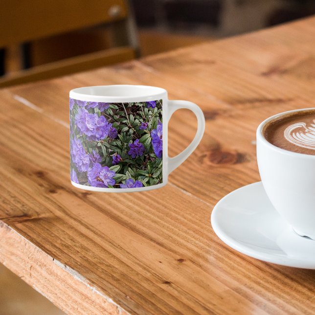 Taza De Espresso Rododendros morados florecen (In Situ)
