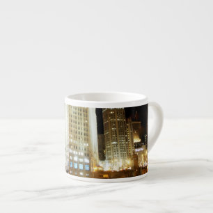Taza De Espresso Señal famosa de Chicago en la noche