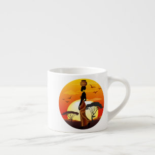 Taza De Espresso Silhouette de una bella mujer africana sobre los S