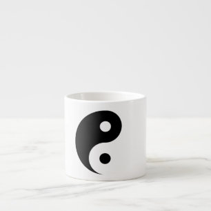 Taza De Espresso Símbolo de Yin Yang simple sobre gris claro