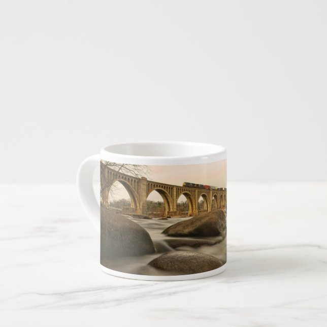 Taza De Espresso Tren sobre James River (Izquierda)