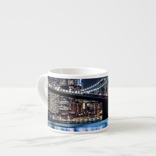 Taza De Espresso Vista de la reflexión del puente de Brooklyn de (Izquierda)