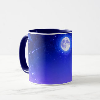 Taza de estrella fugaz bajo la luz de la luna