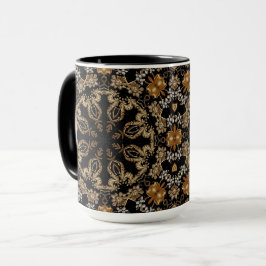 Taza de flores ornamentadas doradas
