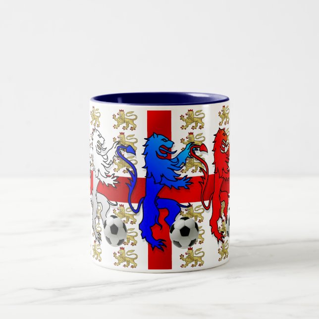 Taza de Inglaterra de tres de los leones fanáticos (Centro)