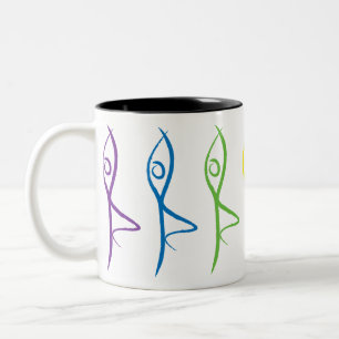 Taza de la actitud del árbol de la yoga