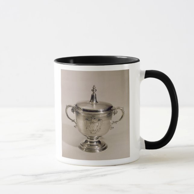 Taza de la aguja de James II, 1685 (Derecha)