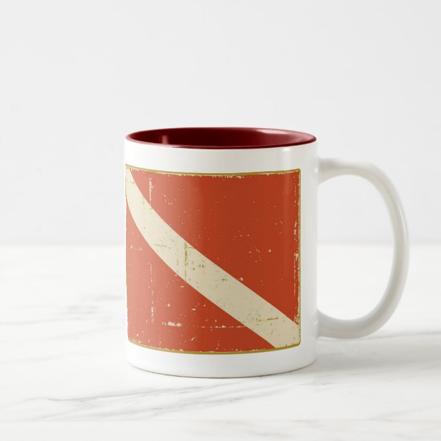 Taza de la bandera de la zambullida (Derecha)